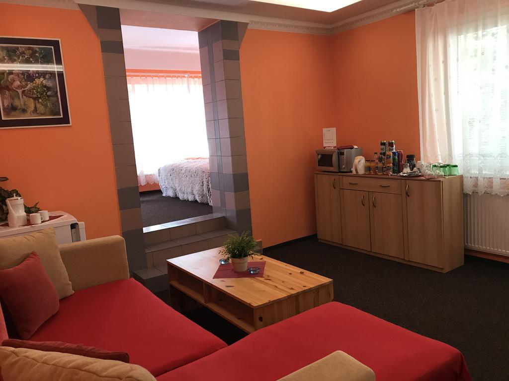 Jičín Hotel Bohemia מראה חיצוני תמונה