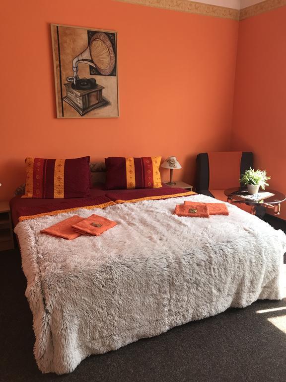 Jičín Hotel Bohemia מראה חיצוני תמונה