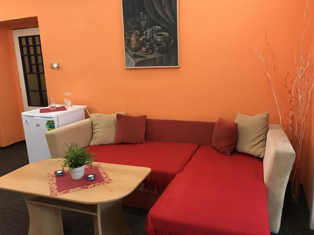 Jičín Hotel Bohemia מראה חיצוני תמונה