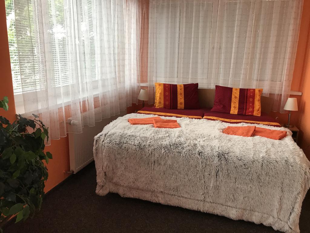 Jičín Hotel Bohemia מראה חיצוני תמונה