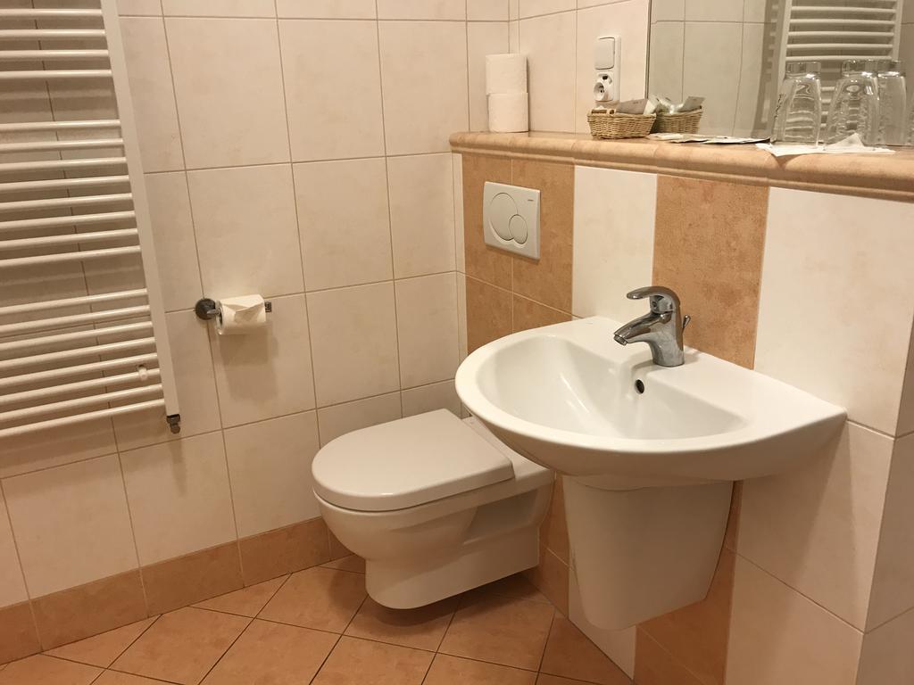 Jičín Hotel Bohemia מראה חיצוני תמונה