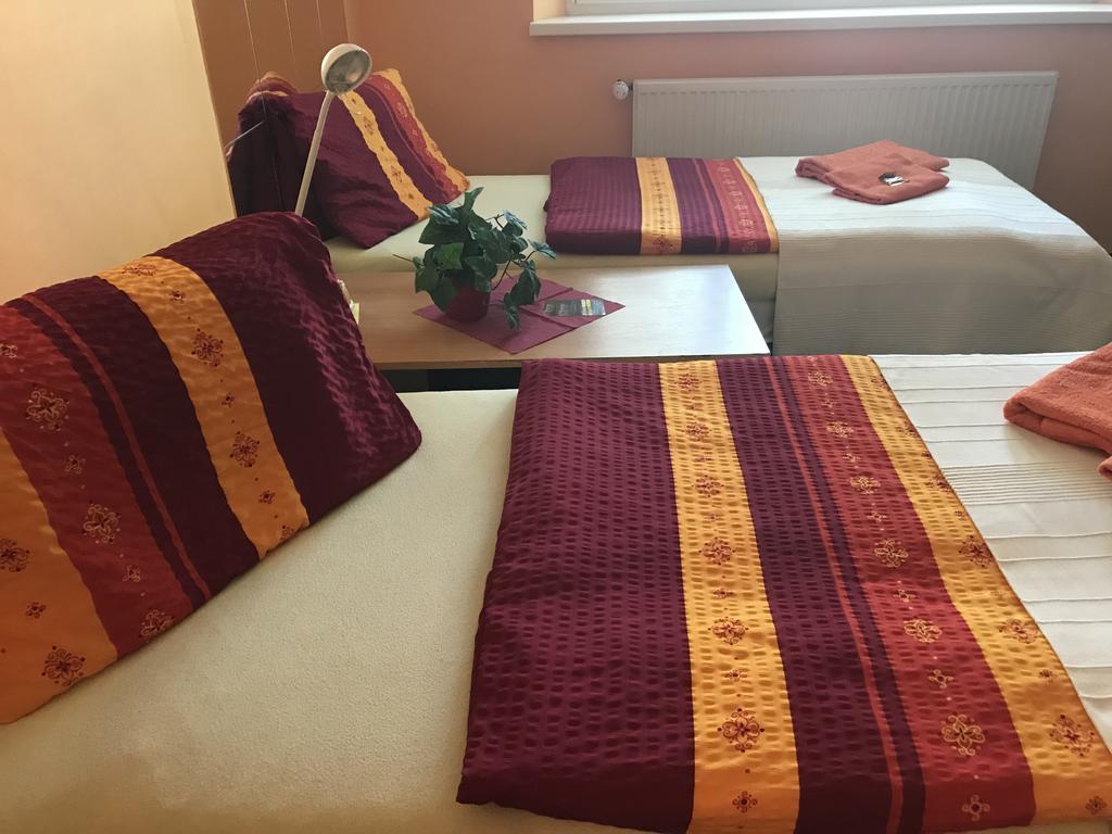 Jičín Hotel Bohemia מראה חיצוני תמונה