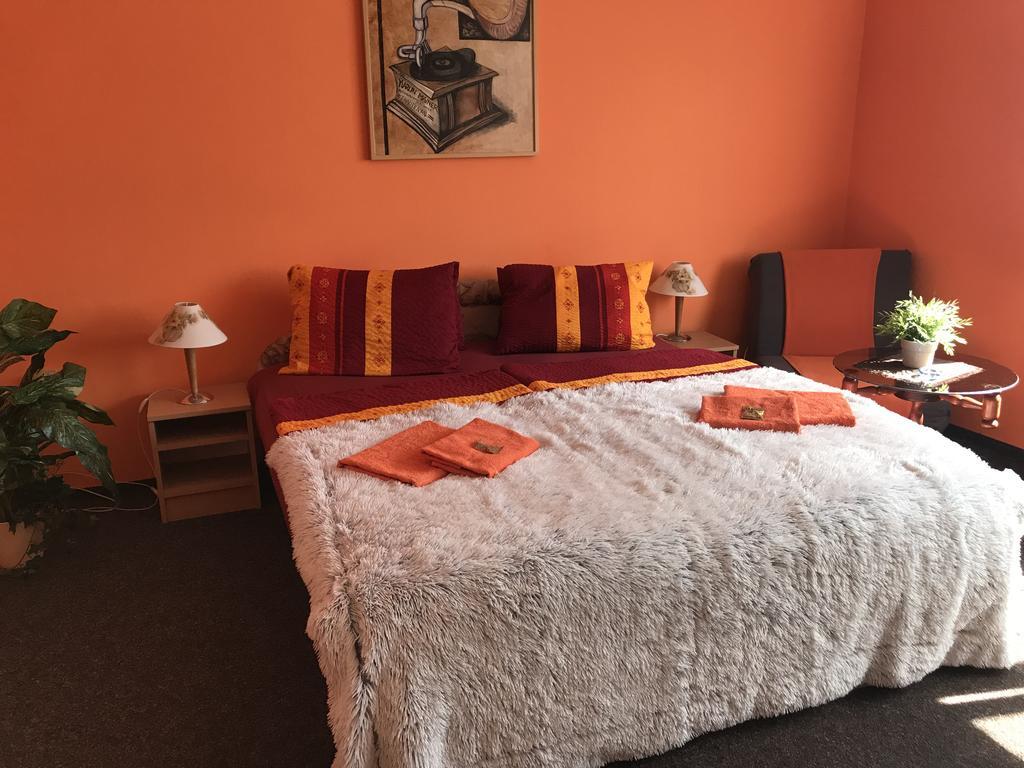 Jičín Hotel Bohemia מראה חיצוני תמונה
